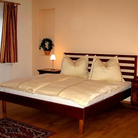 Gestehof Hetzenberg Bed & Breakfast *